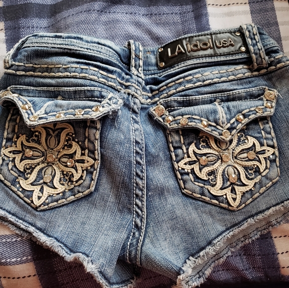 Jean shorts - Picture 2 of 3